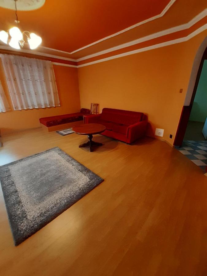 Gabor Pal 1 Apartman 1 Szoba Dunafoldvar Екстер'єр фото