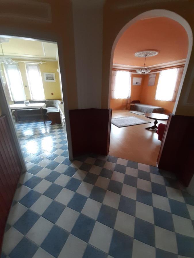 Gabor Pal 1 Apartman 1 Szoba Dunafoldvar Екстер'єр фото